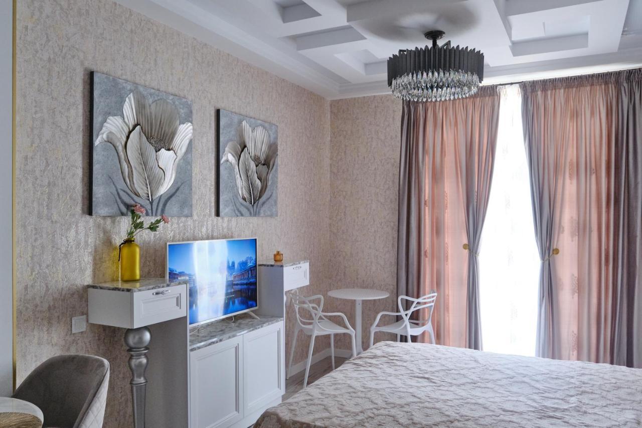 Luxury Apartments Sea View Julymia Одеса Екстер'єр фото